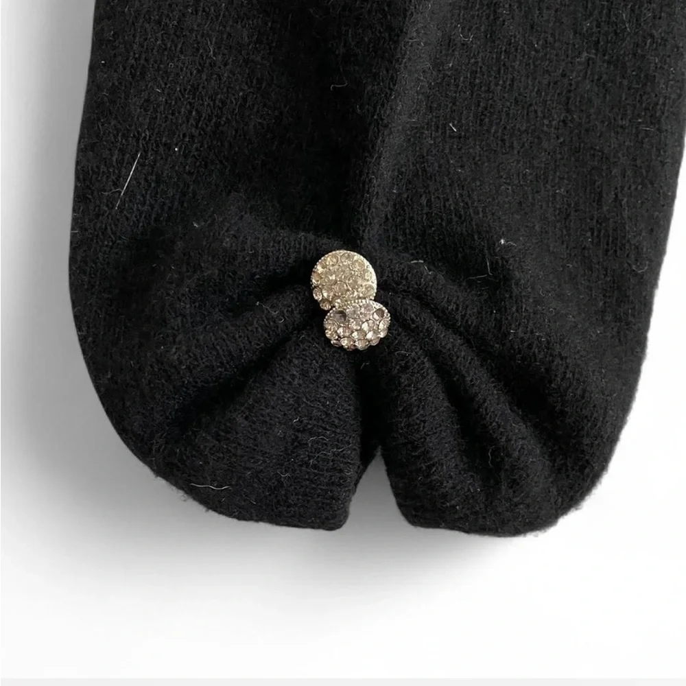 Black Cashmere cropped cardigan jacket with cream mink fur collar - Picture 8 of 8